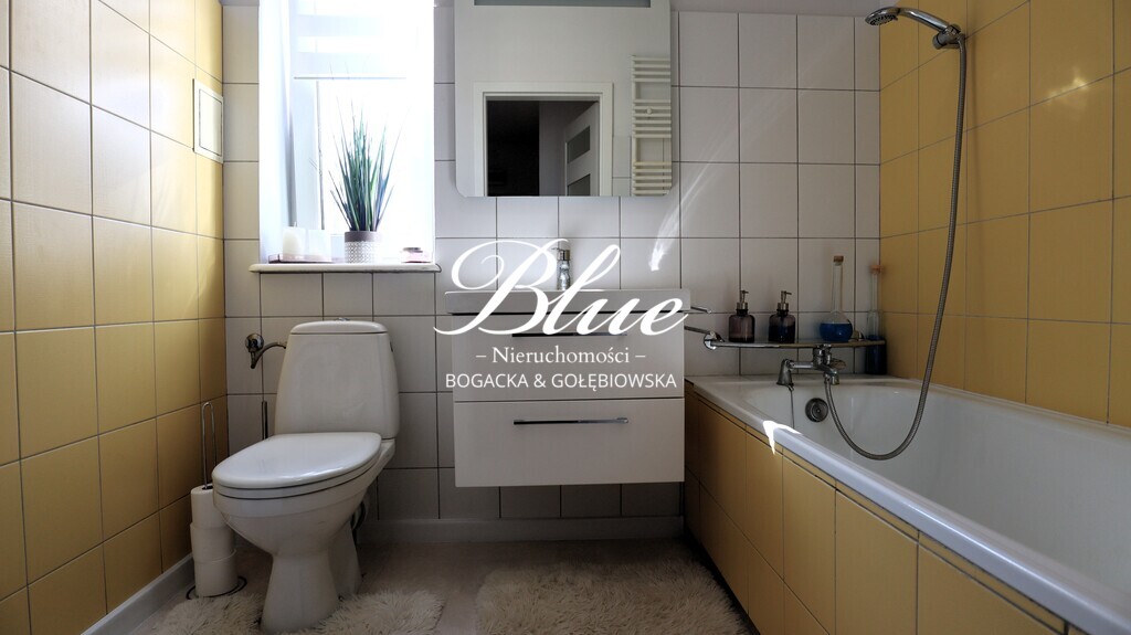 Słoneczne duże dwupokojowe mieszkanie z ogródkiem