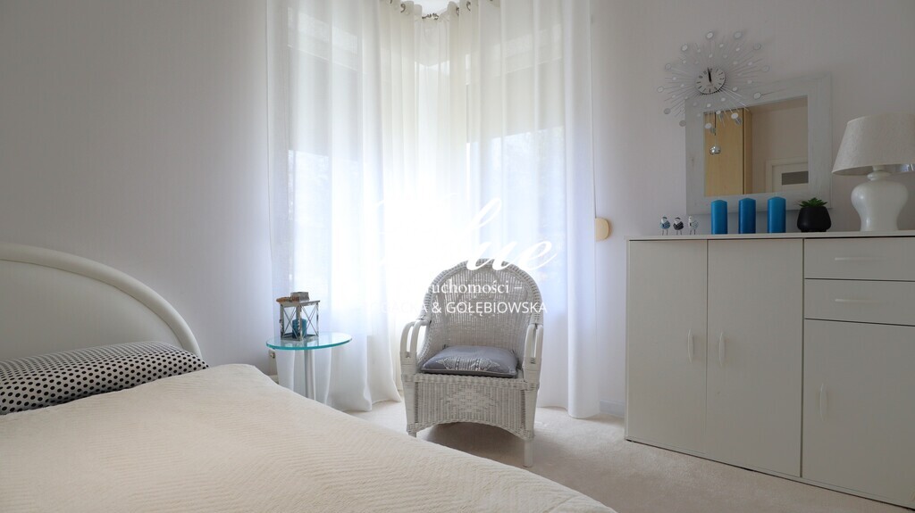 Słoneczne duże dwupokojowe mieszkanie z ogródkiem