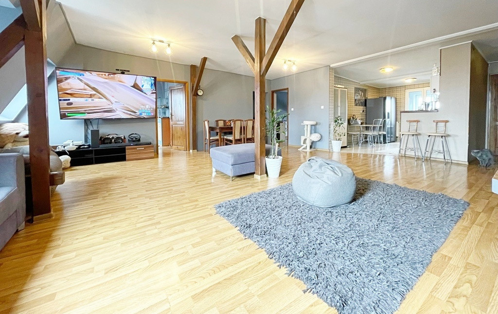 Duże mieszkanie w Kamienicy z loggią