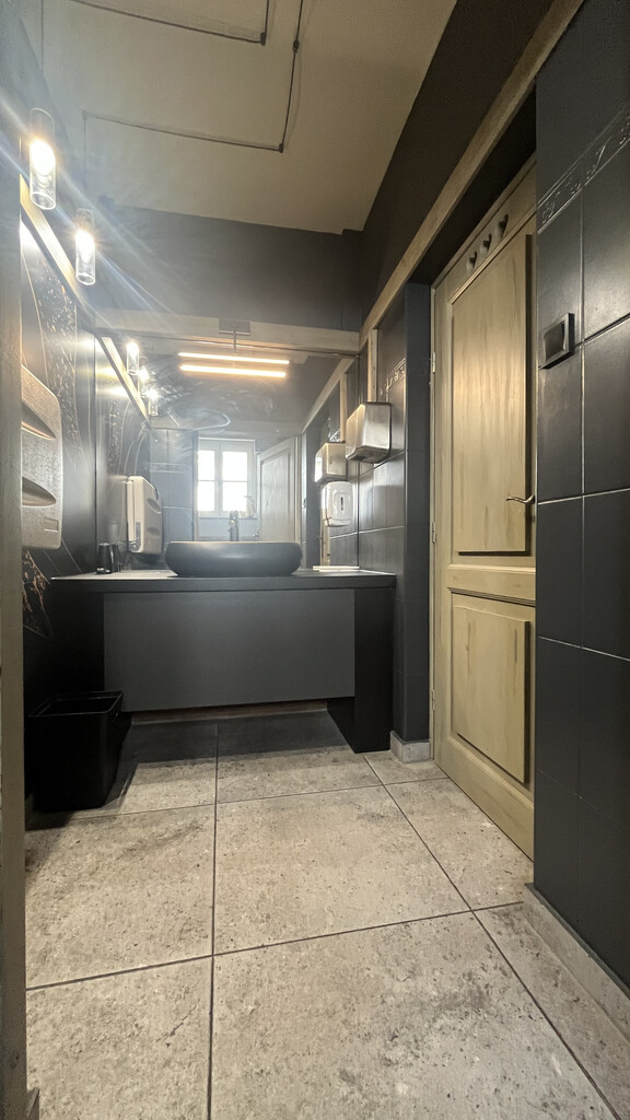 Wynajem lokal uż.gastronomiczny 370 m2.Opole RYNEK