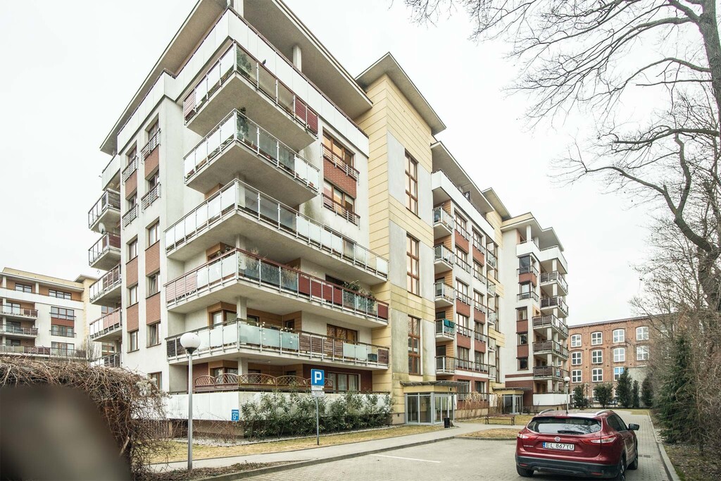 Karolewska: 2 pokoje + balkon = Twój nowy start!