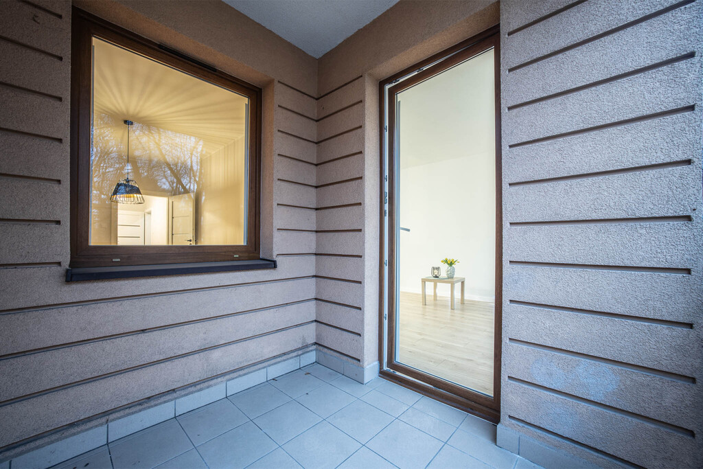 Karolewska: 2 pokoje + balkon = Twój nowy start!