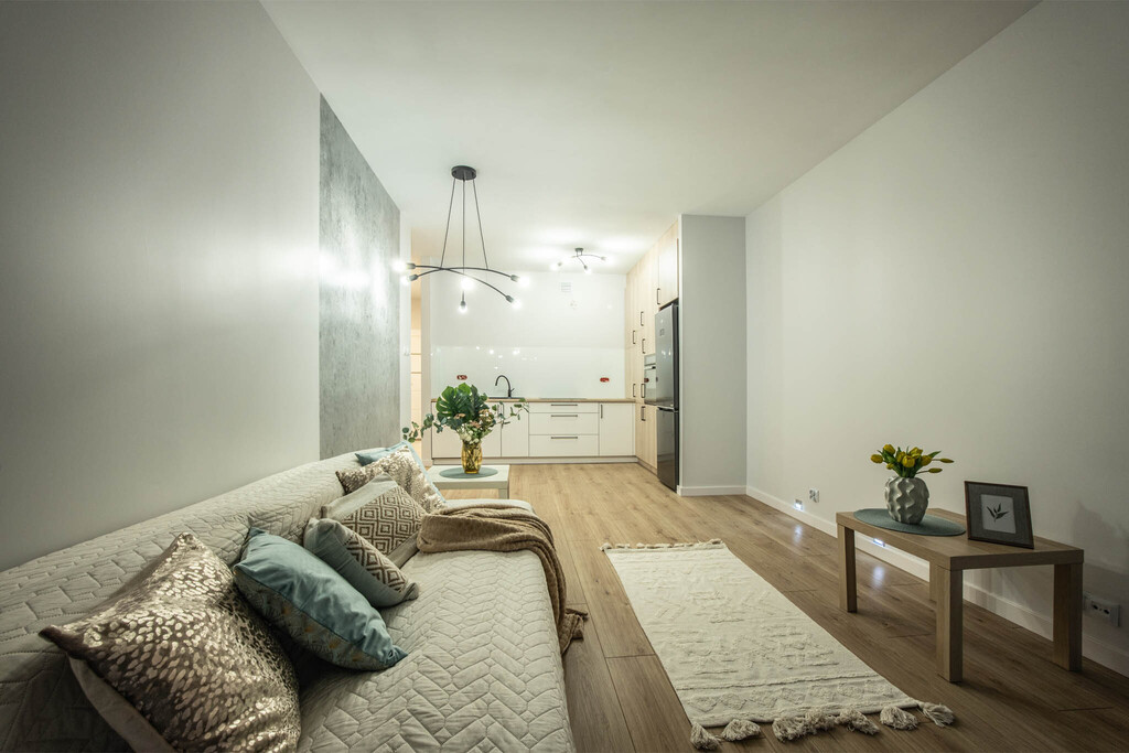 Karolewska: 2 pokoje + balkon = Twój nowy start!