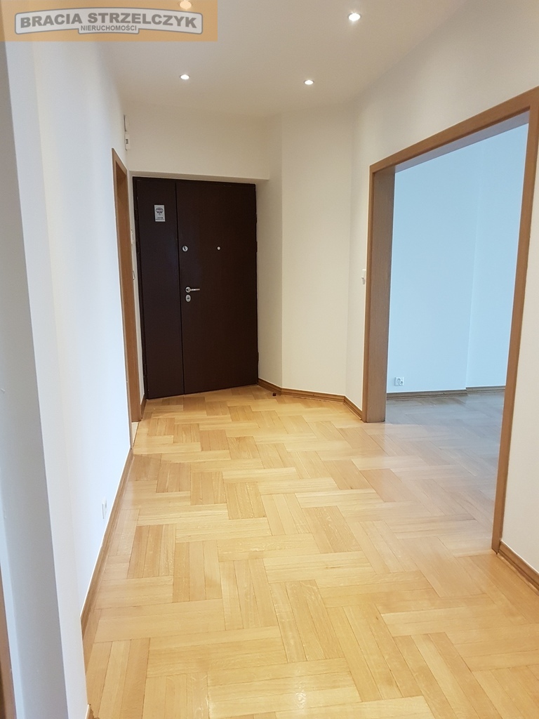 Lokal przy Metrze Nowy Świat