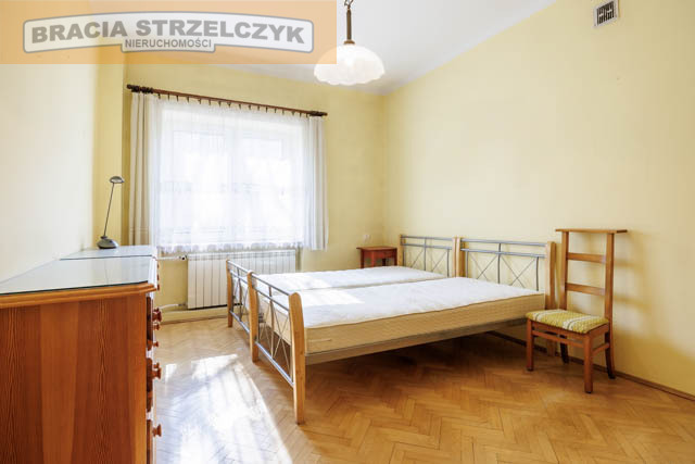 Aleja Wyzwolenia. 3 pokoje. 1 piętro. winda
