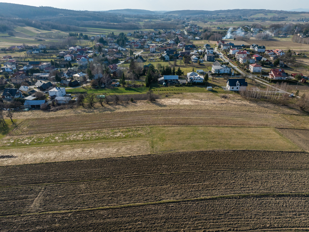 Na sprzedaż atrakcyjne działki budowlane – Długie