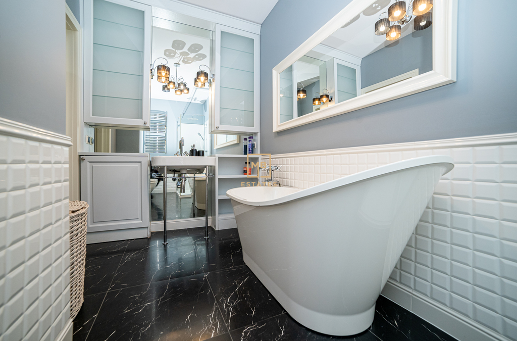 Eleganckie, umeblowane mieszkanie 58 m² z balkonem