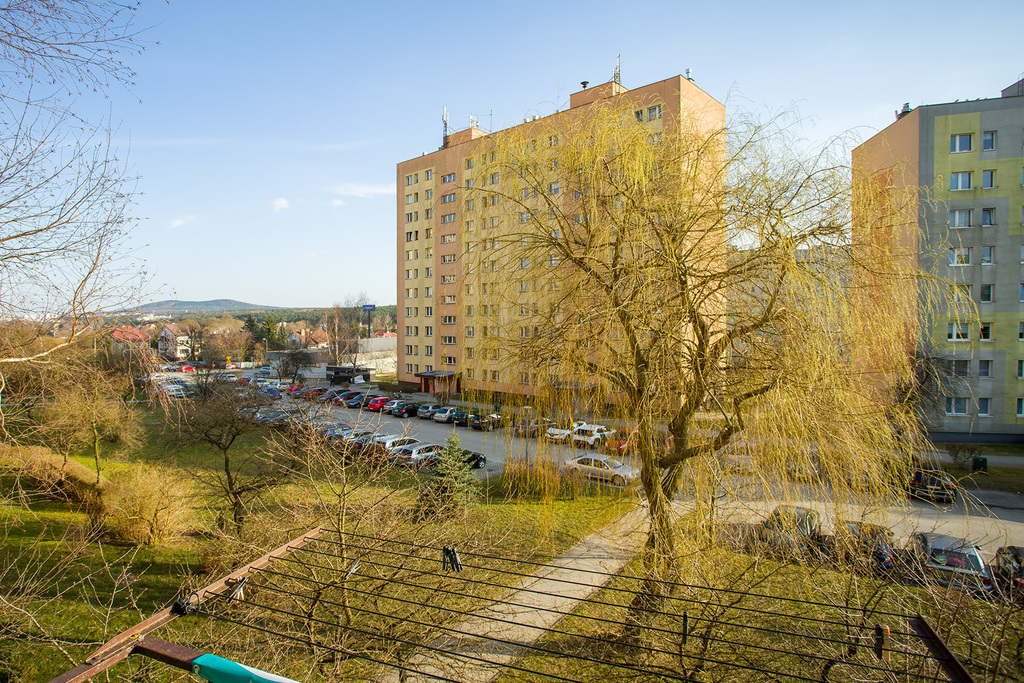 Mieszkanie 3-pokoje na os. Podkarczówka