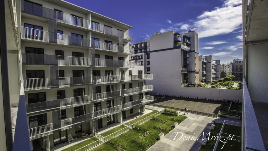 Między dworcem a Pl.Gruwaldzkim, 2km od rynku