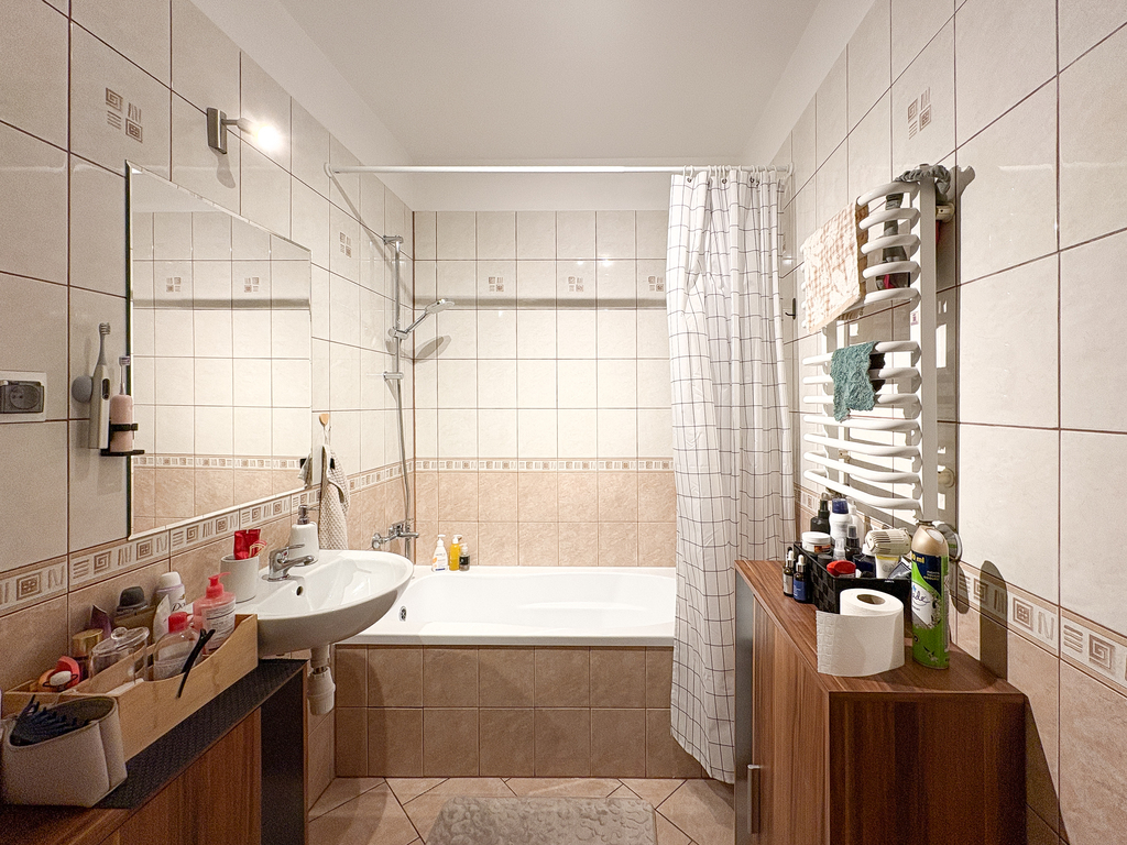 Kawalerka z osobną kuchnią ul. Fieldorfa-Nila, 32m