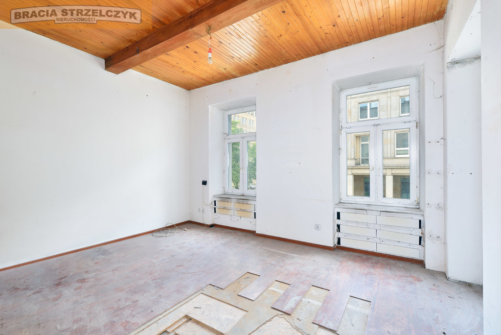 Śródmieście, 3 pokoje z kuchnią w kamienicy