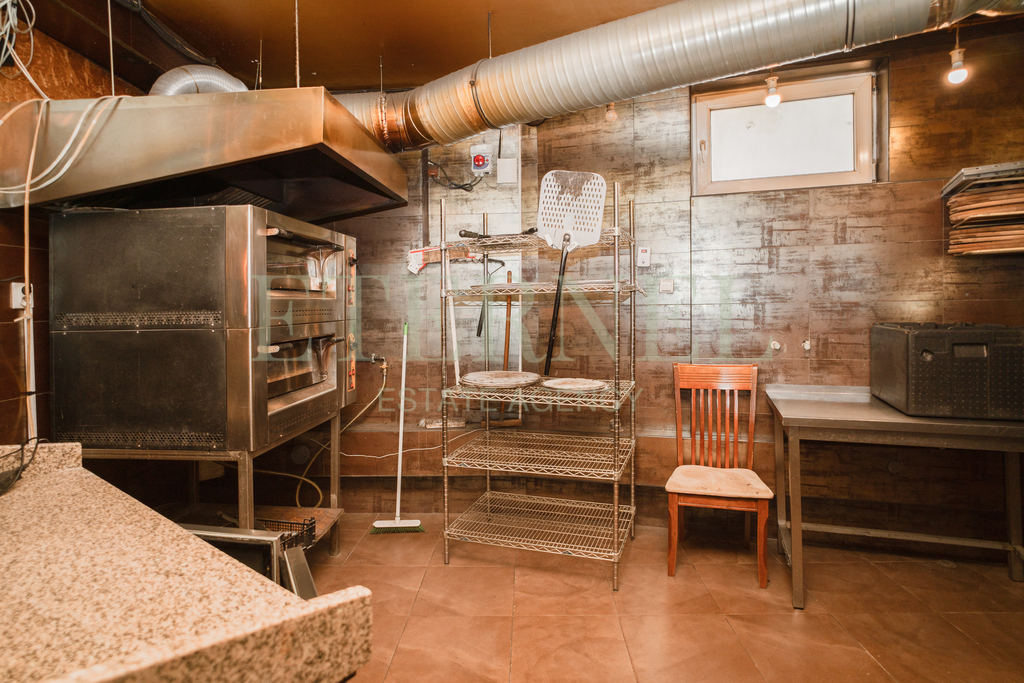 Pizzeria Piwniczka na sprzedaż w centrum Skawiny