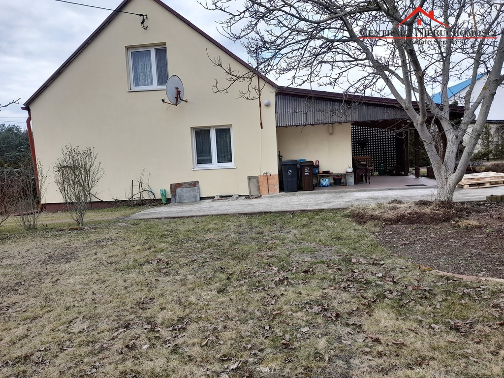 Dom na dużej działce w Rozgartach