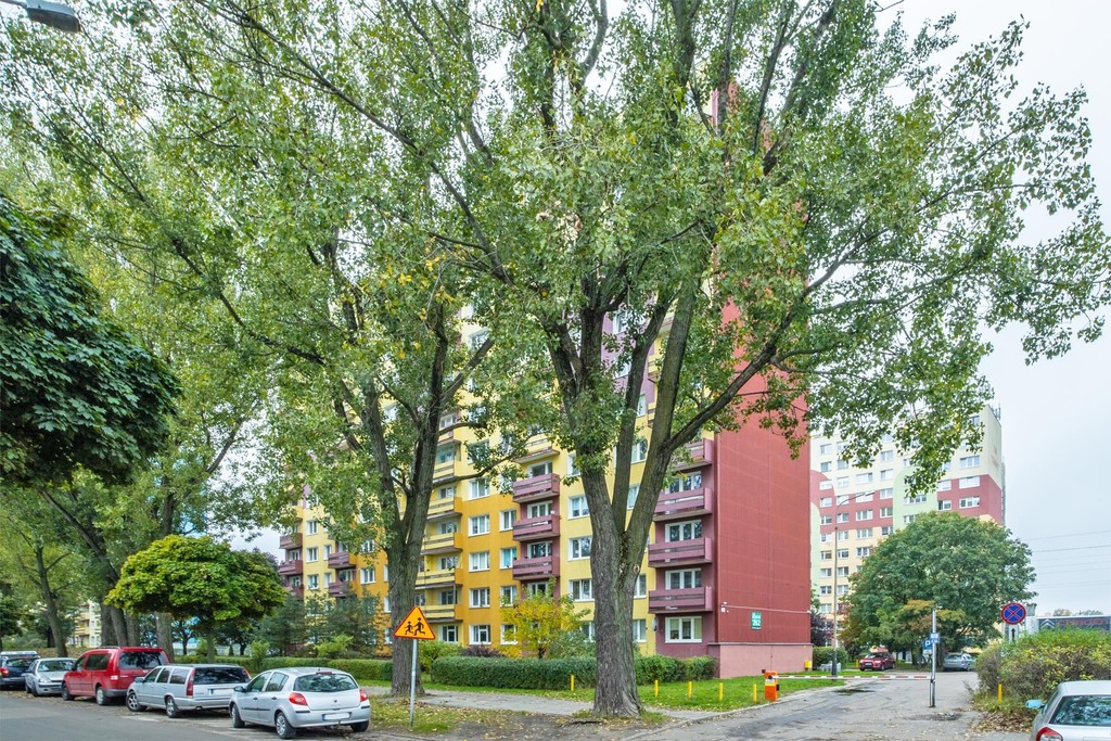 Limanowskiego / Mokra : 55m2, 3 pokoje i parking
