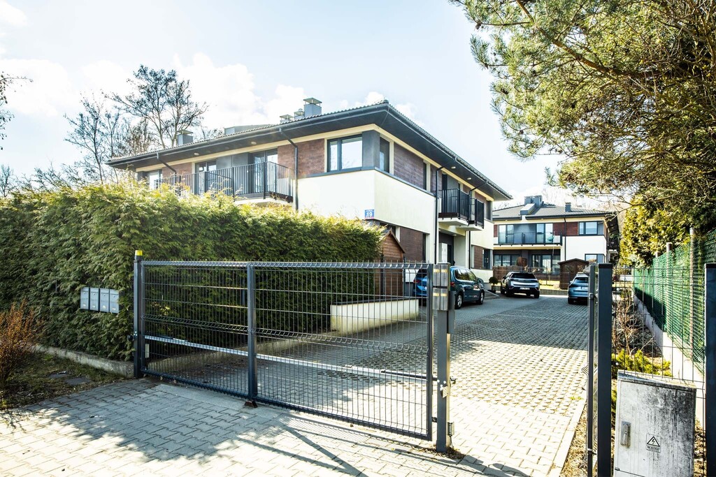 Dwupoziomowy dom przy Rudzkiej Górze