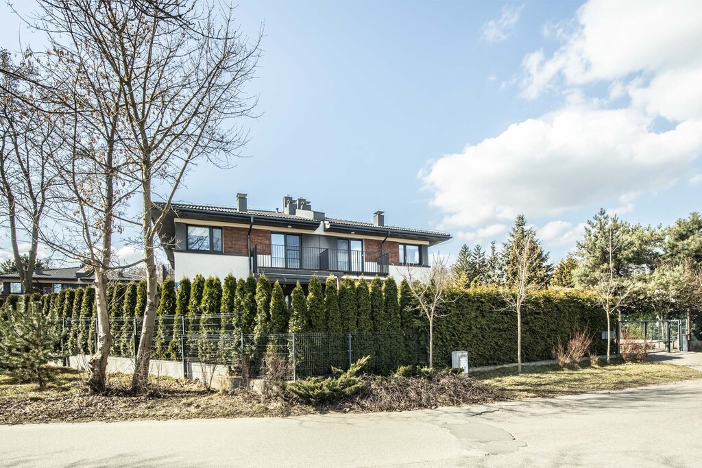 Dwupoziomowy dom przy Rudzkiej Górze