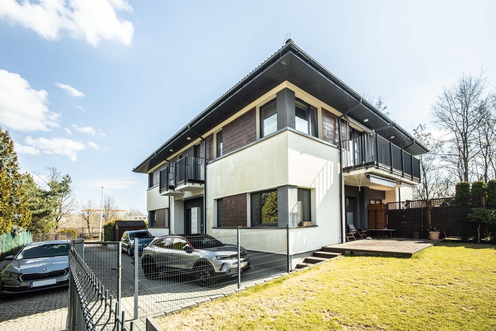 Dwupoziomowy dom przy Rudzkiej Górze