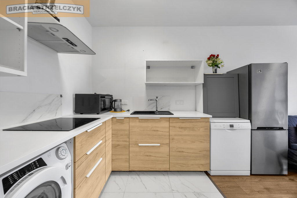 2 pokoje Rondo Wiatraczna Apartamentowiec