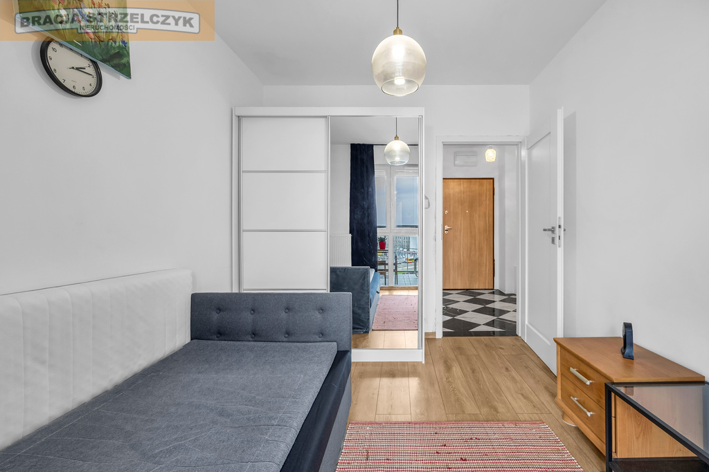 2 pokoje Rondo Wiatraczna Apartamentowiec