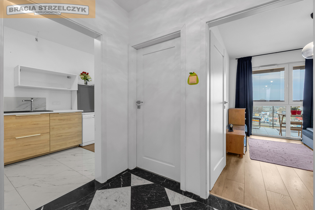 2 pokoje Rondo Wiatraczna Apartamentowiec