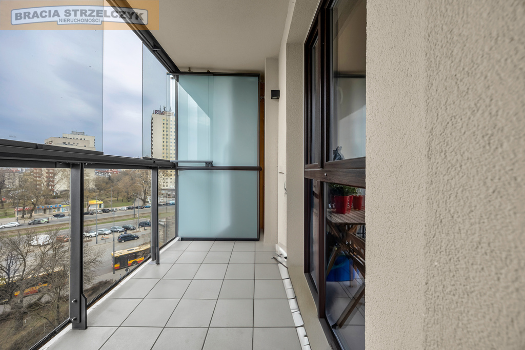 2 pokoje Rondo Wiatraczna Apartamentowiec