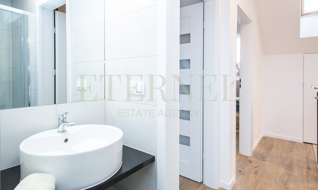 3-pokojowe mieszkanie z balkonem i parkingiem