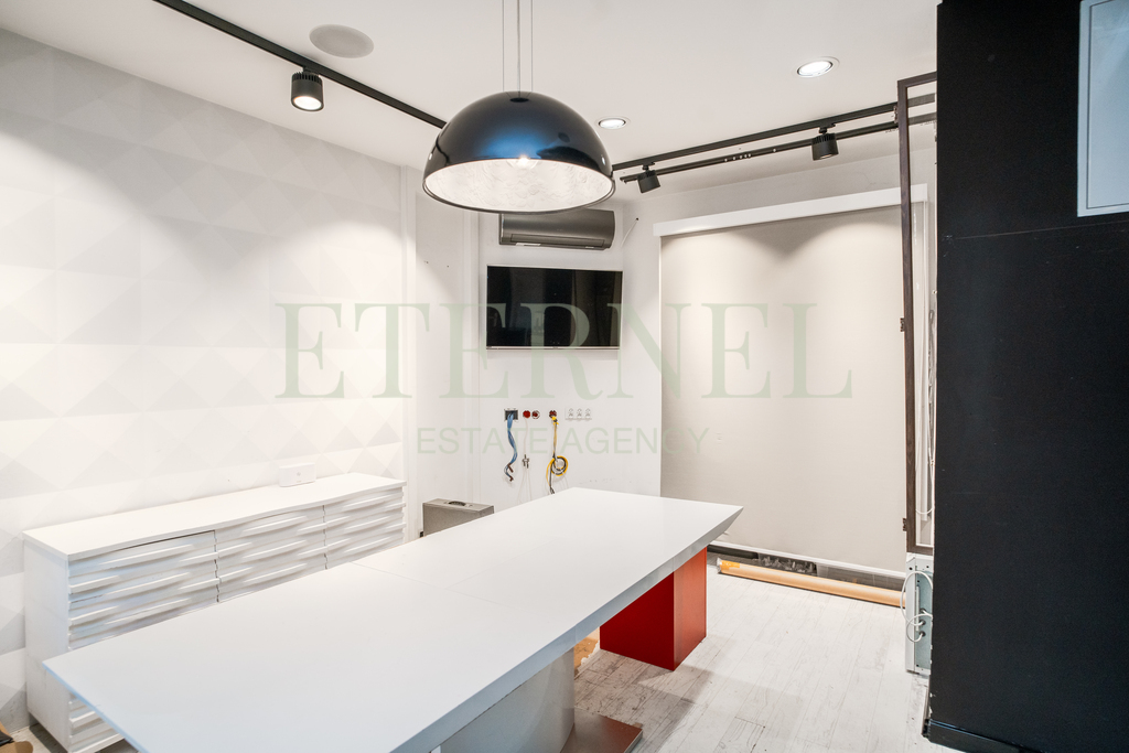 Lokal 60 m² z poddaszem i piwnicą, ul. Bieżanowska