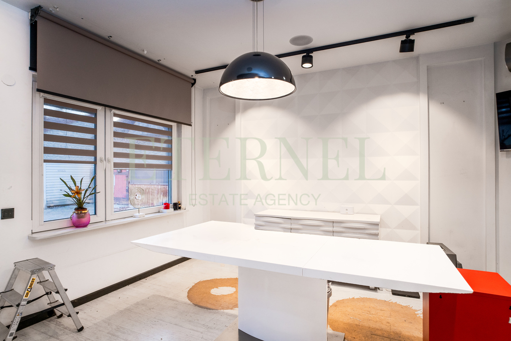 Lokal 60 m² z poddaszem i piwnicą, ul. Bieżanowska