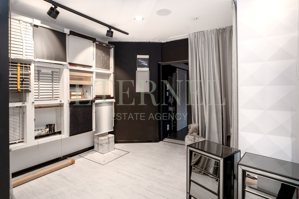 Lokal 60 m² z poddaszem i piwnicą, ul. Bieżanowska