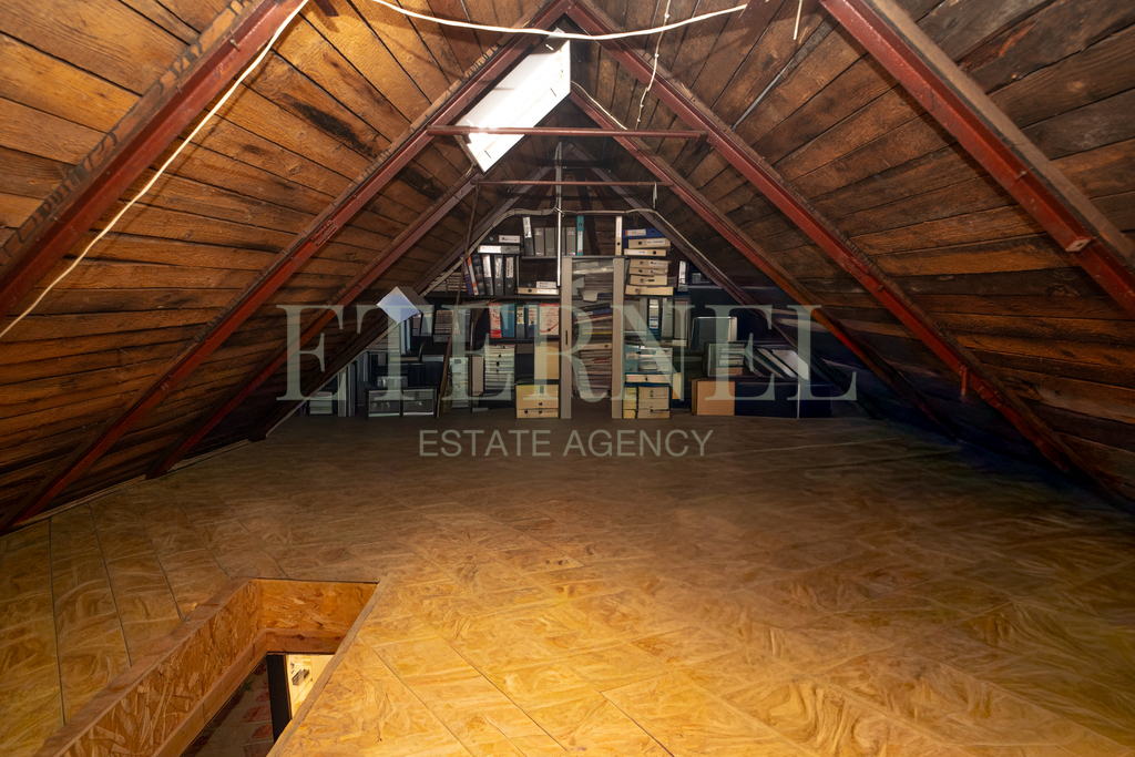 Lokal 60 m² z poddaszem i piwnicą, ul. Bieżanowska