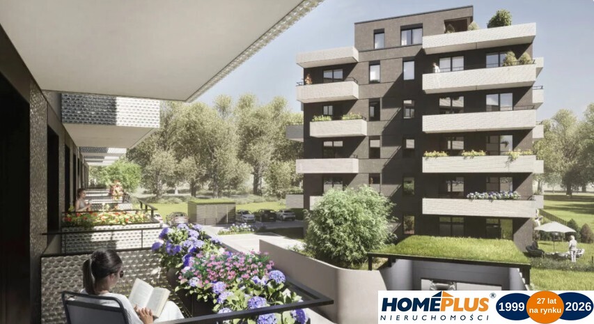 18 km od centrum Warszawy-Marki przy głównej ulicy