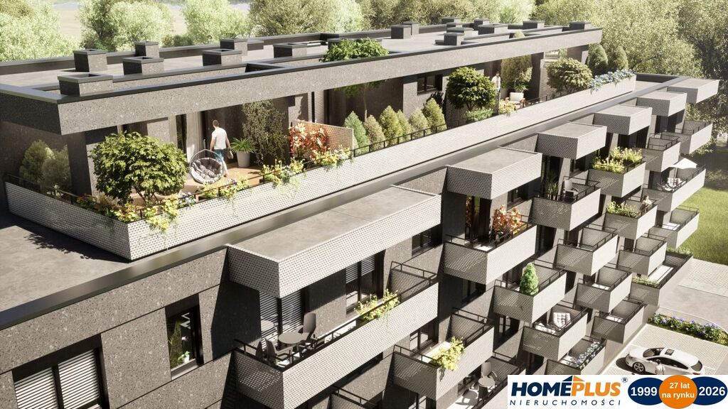 18 km od centrum Warszawy-Marki przy głównej ulicy