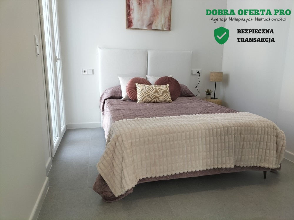 Ostani dom z prywatnym basenem i tarasem na dachu