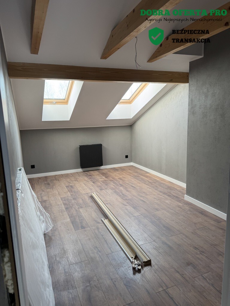 Dwupoziomowe i przestronne mieszkanie w Borkowie