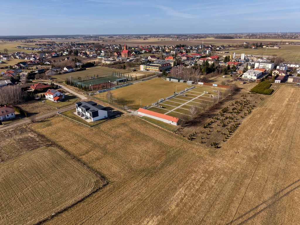 Działki pod zabudowę jednorodzinną i usługową