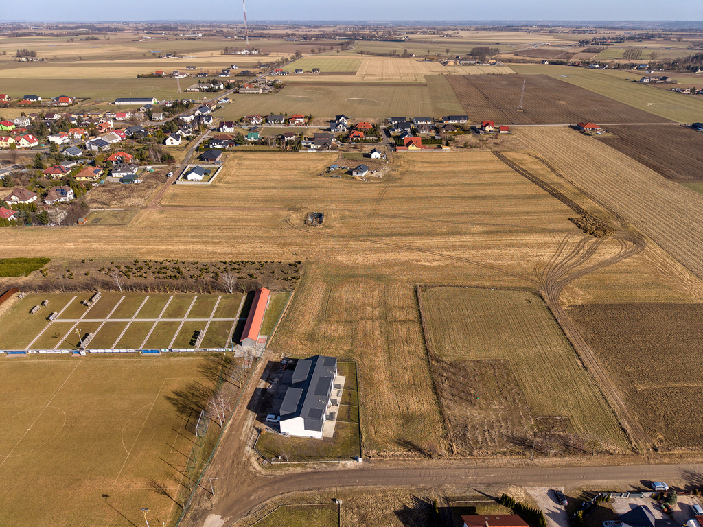 Działki pod zabudowę jednorodzinną i usługową