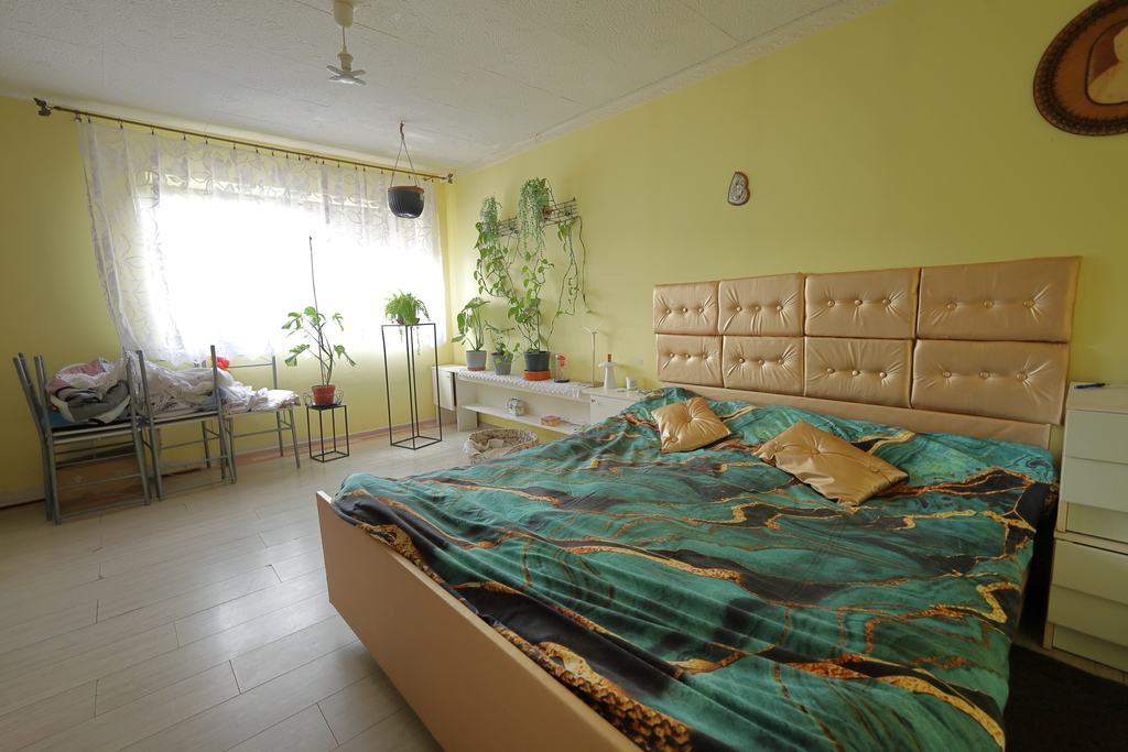 Dom, który zarabia: 2 mieszkania i 0 zł za prąd