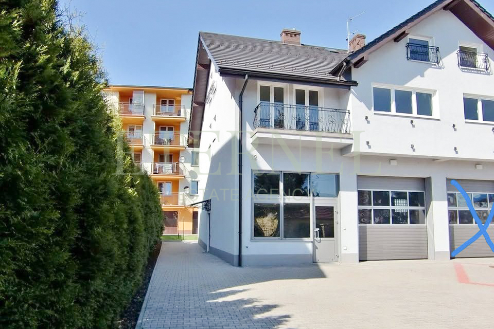 Przestronna siedziba firmy – 350 m2 blisko centrum