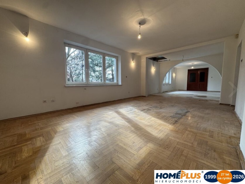 Dom do remontu z garażem i dużą działką