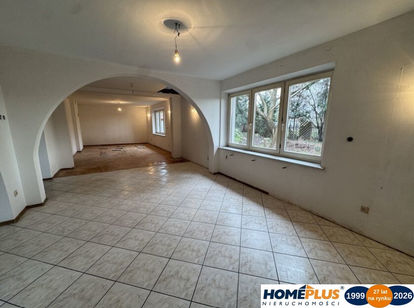 Dom do remontu z garażem i dużą działką