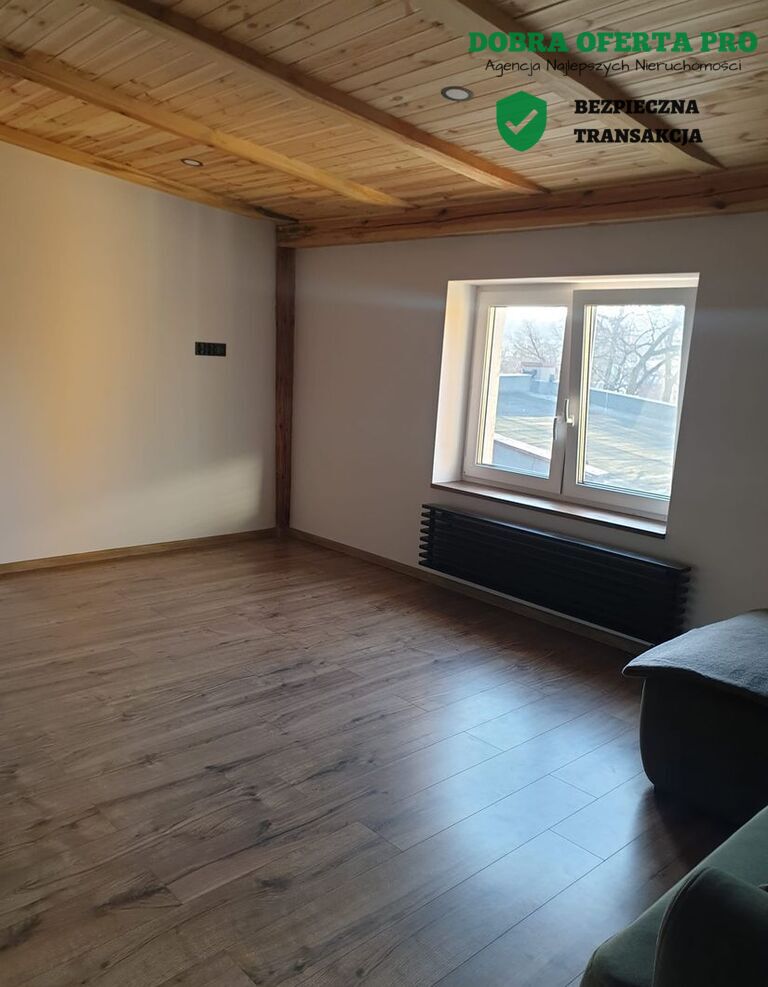 Świeżo wyremontowane, ostatnie piętro