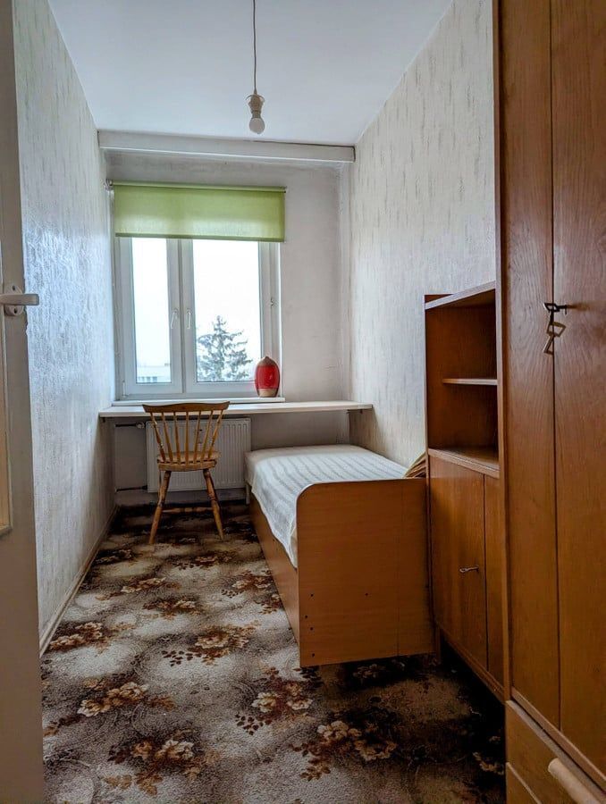 3 pokoje z oddzielną kuchnią i balkonem