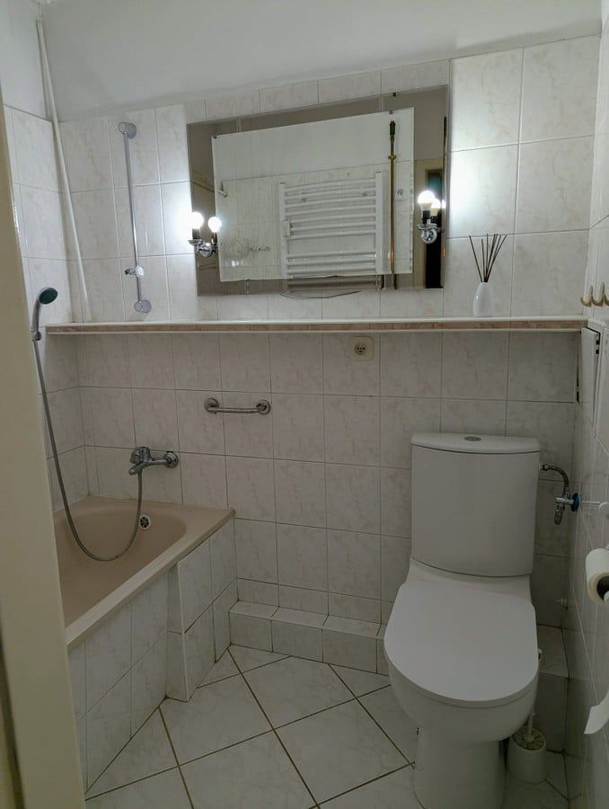 3 pokoje z oddzielną kuchnią i balkonem