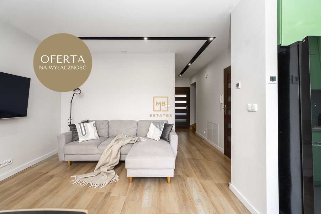 Nowoczesne trzypiętrowe mieszkanie | balkon