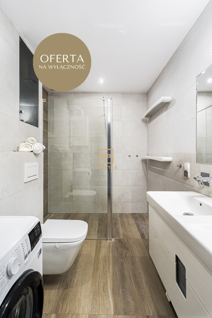 Nowoczesne trzypiętrowe mieszkanie | balkon