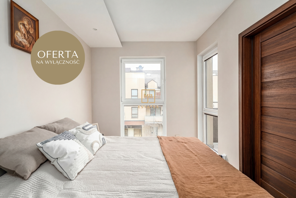 Nowoczesne trzypiętrowe mieszkanie | balkon