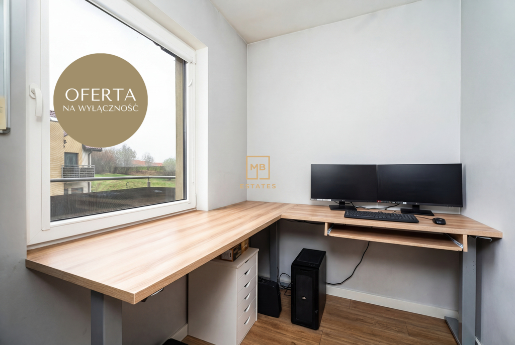 Nowoczesne trzypiętrowe mieszkanie | balkon