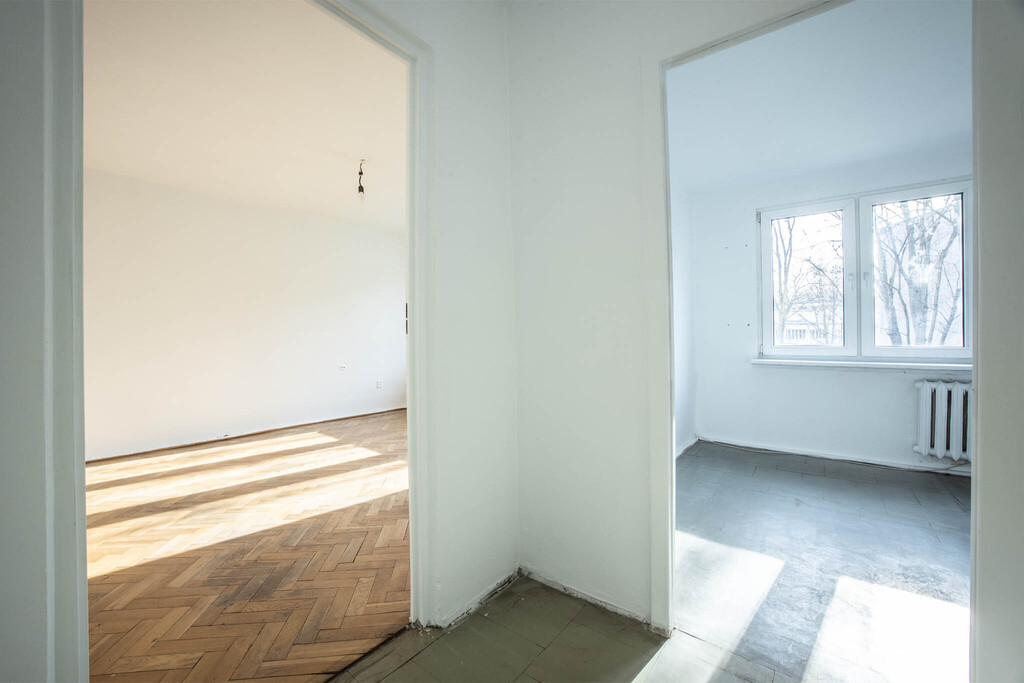 Łódź, Strycharska: 2 pokoje z balkonem, 1 piętro