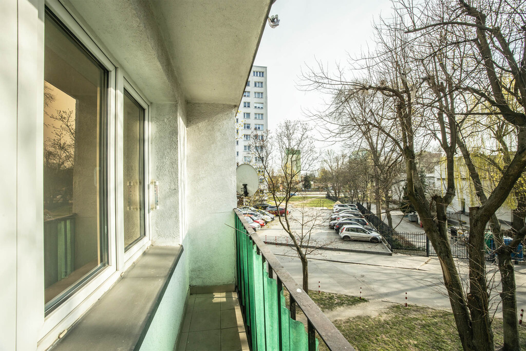 Łódź, Strycharska: 2 pokoje z balkonem, 1 piętro