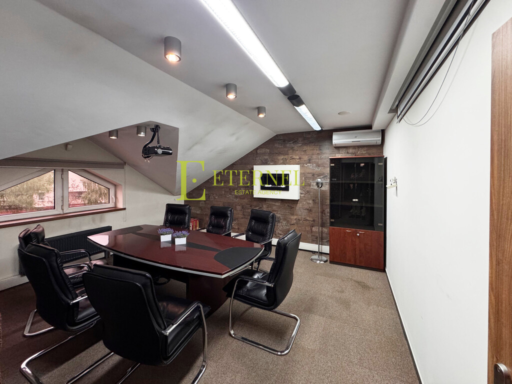 Przestrzenny lokal biurowy 119m² + strych 45m²